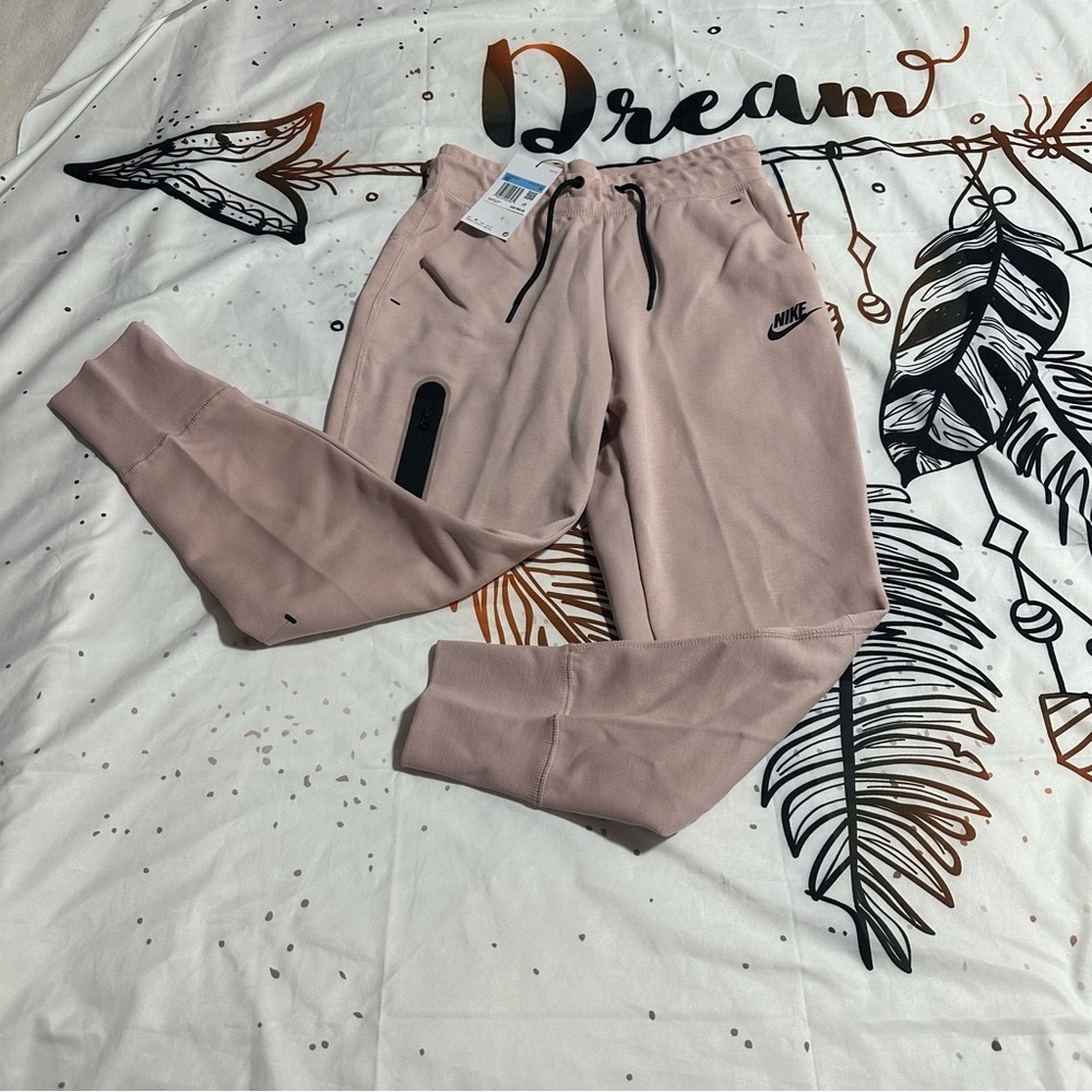 Nike Girls Loose Fit Track-pants